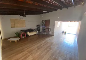 Foto 1 de Casa com 3 Quartos à venda, 171m² em Laranjeiras, Uberlândia