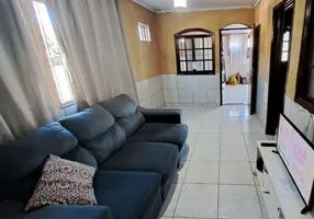 Foto 1 de Casa com 2 Quartos à venda, 58m² em Parque Burle, Cabo Frio