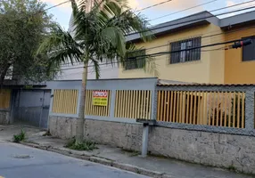 Foto 1 de Sobrado com 3 Quartos à venda, 180m² em Vila Gonçalves, São Bernardo do Campo