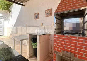 Foto 1 de Casa com 3 Quartos à venda, 230m² em Pacaembu, Uberlândia