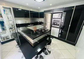 Foto 1 de Apartamento com 3 Quartos para venda ou aluguel, 140m² em Centro, Florianópolis