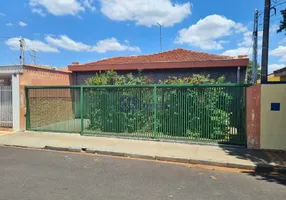 Foto 1 de Casa com 3 Quartos à venda, 175m² em Centro, Araraquara