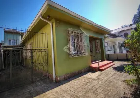 Foto 1 de Casa com 4 Quartos à venda, 165m² em São João, Porto Alegre