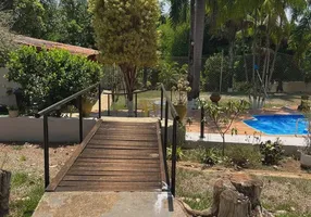 Foto 1 de Fazenda/Sítio com 3 Quartos à venda, 300m² em Condomínio Quinta da Baroneza II, Bragança Paulista