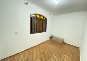 Foto 1 de Casa com 3 Quartos para alugar, 400m² em Cidade Líder, São Paulo
