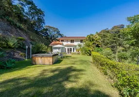 Foto 1 de Casa de Condomínio com 4 Quartos à venda, 436m² em Pedro do Rio, Petrópolis