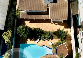 Foto 1 de Casa de Condomínio com 5 Quartos para venda ou aluguel, 300m² em Loteamento Alphaville Campinas, Campinas