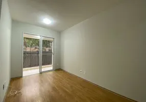 Foto 1 de Apartamento com 3 Quartos à venda, 60m² em Vila Carmem, São Paulo