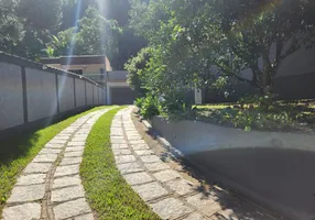 Foto 1 de Casa com 4 Quartos à venda, 525m² em Pessegueiros, Teresópolis