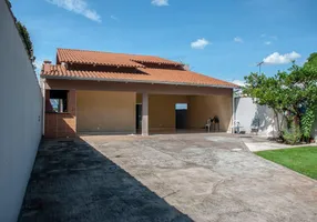 Foto 1 de Casa com 3 Quartos à venda, 253m² em Jardim Novo Mundo, Goiânia