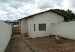 Foto 1 de Casa com 2 Quartos à venda, 60m² em Caio Martins, Esmeraldas