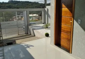 Foto 1 de Casa com 2 Quartos à venda, 74m² em Centro, Ponta Grossa
