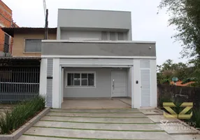 Foto 1 de Sobrado com 4 Quartos à venda, 245m² em Vila Maracana, Foz do Iguaçu