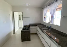 Foto 1 de Casa de Condomínio com 3 Quartos para alugar, 220m² em Vila de Abrantes Abrantes, Camaçari