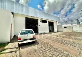 Foto 1 de Galpão/Depósito/Armazém com 1 Quarto para alugar, 708m² em Candelária, Natal