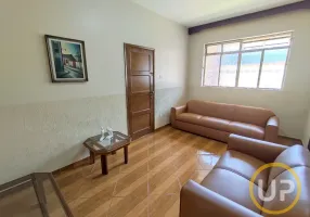 Foto 1 de Casa com 4 Quartos à venda, 230m² em Padre Eustáquio, Belo Horizonte