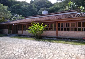 Foto 1 de Casa com 4 Quartos à venda, 300m² em Praia do Lazaro, Ubatuba