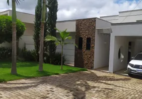 Foto 1 de Casa de Condomínio com 3 Quartos à venda, 194m² em Condominio do Lago 2ª Etapa, Goiânia