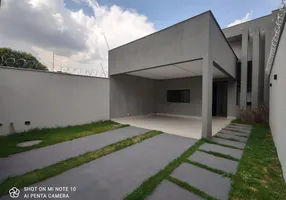 Foto 1 de Casa com 3 Quartos à venda, 157m² em Vila Rosa, Goiânia