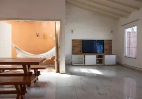 Foto 1 de Casa com 4 Quartos para alugar, 220m² em Santa Cecília, Vitória