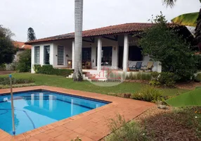 Foto 1 de Casa com 3 Quartos à venda, 250m² em Jardim Porangaba, Águas de São Pedro