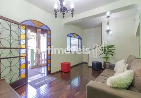 Foto 1 de Casa com 6 Quartos à venda, 280m² em Rio Branco, Belo Horizonte