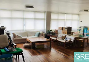 Foto 1 de Apartamento com 3 Quartos para alugar, 211m² em Vila Suzana, São Paulo