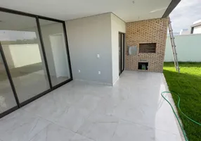 Foto 1 de Casa de Condomínio com 4 Quartos à venda, 248m² em Alphaville Ceara, Eusébio