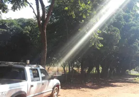 Foto 1 de Fazenda/Sítio com 3 Quartos à venda, 100m² em Jockey Camping, Uberlândia