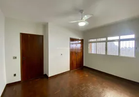 Foto 1 de Casa com 3 Quartos para alugar, 145m² em Santa Marta, Uberaba