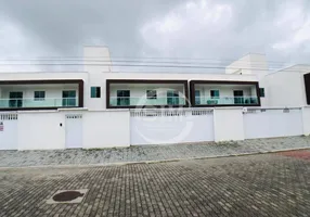 Foto 1 de Casa de Condomínio com 2 Quartos para venda ou aluguel, 70m² em Novo Portinho, Cabo Frio