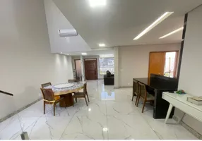 Foto 1 de Casa com 3 Quartos à venda, 200m² em Pitangueiras, Guarujá