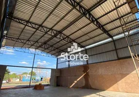 Foto 1 de Galpão/Depósito/Armazém à venda, 223m² em Laranjeiras, Uberlândia