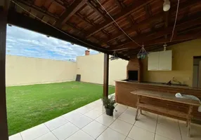 Foto 1 de Casa com 2 Quartos à venda, 102m² em Jardim Alvinopolis, Atibaia