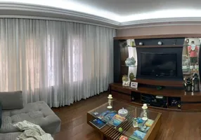 Foto 1 de Casa com 4 Quartos à venda, 300m² em Bosque da Saúde, São Paulo