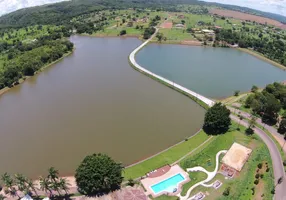 Foto 1 de Fazenda/Sítio à venda em Condomínio Águas da serra, Hidrolândia