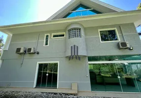 Foto 1 de Casa de Condomínio com 4 Quartos para alugar, 400m² em Santa Felicidade, Curitiba