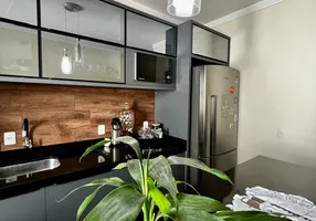 Foto 1 de Casa com 2 Quartos à venda, 75m² em Adhemar Garcia, Joinville