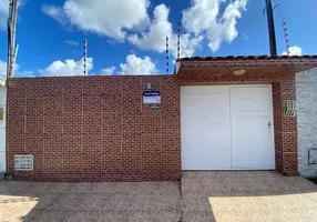 Foto 1 de Casa com 2 Quartos à venda, 140m² em Cidade Universitária, Maceió