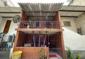 Foto 1 de Casa com 3 Quartos à venda, 70m² em Vila Mazzei, São Paulo