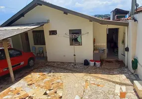 Foto 1 de Casa com 2 Quartos à venda, 70m² em Conjunto Habitacional Violim, Londrina