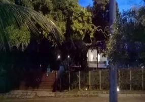 Foto 1 de Casa de Condomínio com 5 Quartos à venda, 500m² em Busca-Vida, Camaçari