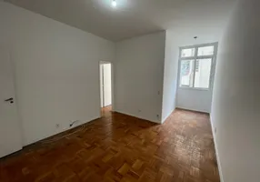 Foto 1 de Apartamento com 2 Quartos à venda, 70m² em Copacabana, Rio de Janeiro