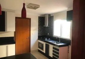 Foto 1 de Sobrado com 3 Quartos à venda, 140m² em Vila Scarpelli, Santo André