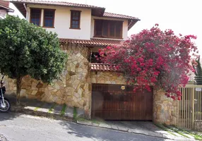 Foto 1 de Casa com 3 Quartos à venda, 353m² em Alto dos Caiçaras, Belo Horizonte