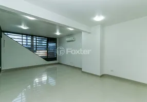 Foto 1 de Sala Comercial à venda, 33m² em Chácara das Pedras, Porto Alegre
