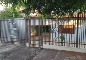 Foto 1 de Casa com 3 Quartos à venda, 196m² em Monte Carlo, Londrina