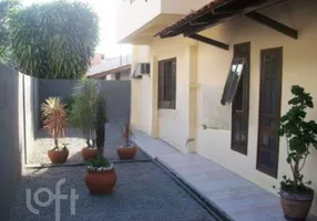 Foto 1 de Casa com 4 Quartos à venda, 200m² em Monte Verde, Florianópolis