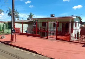 Foto 1 de Casa com 5 Quartos à venda, 166m² em Jardim do Sol, Londrina