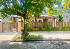Foto 1 de Casa de Condomínio com 2 Quartos à venda, 200m² em Balneário Praia do Pernambuco, Guarujá